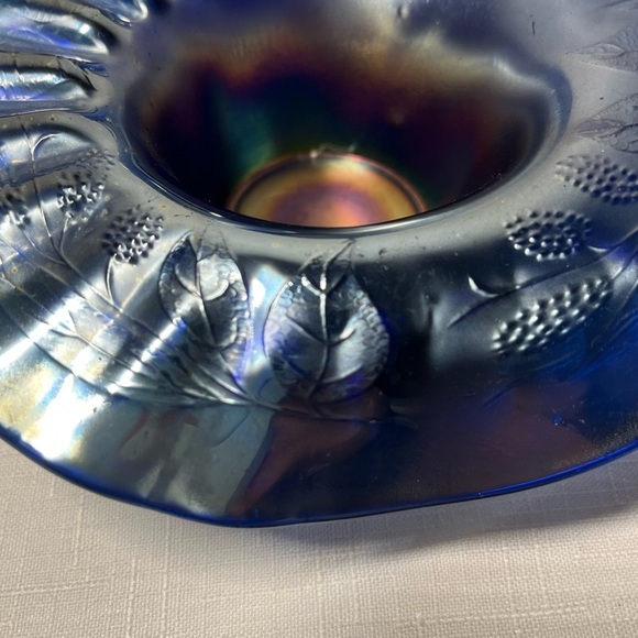 FENTON Carnival Glass "Peacock Tail" pattern bowl. Antique. Unique. Amazing! - Picture 4 of 5